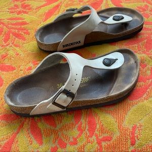 Birkenstock Gizeh Rose Gold Sandals - 36 / 7.5